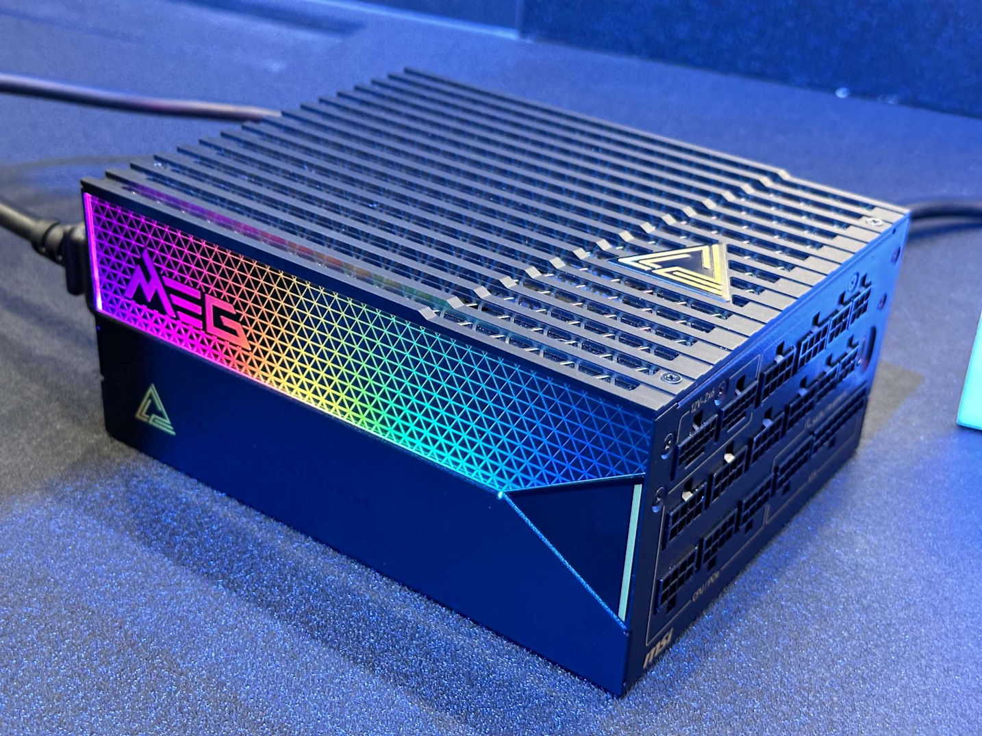 MEG Ai1600T