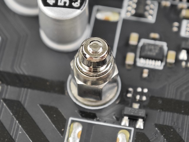 MSI MAG B860M MORTAR WIFI 主機板