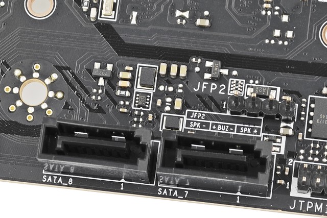 MSI MAG B860M MORTAR WIFI 主機板