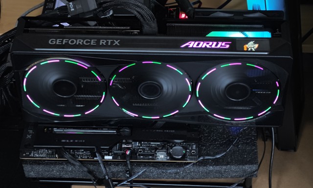 GIGABYTE AORUS RTX 5080 MASTER
