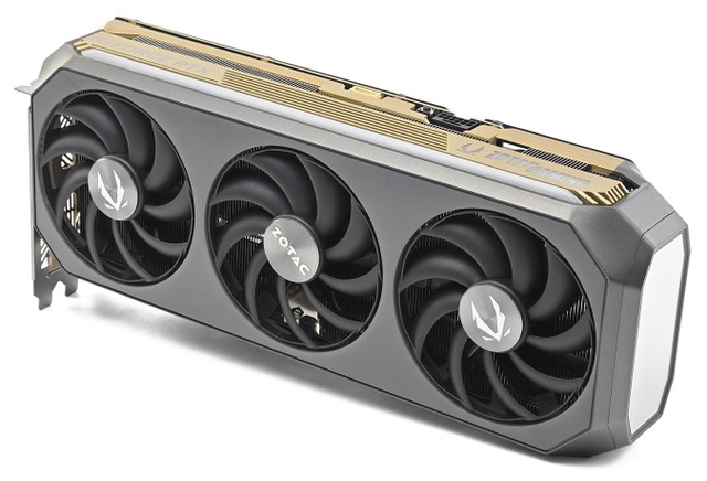 ZOTAC GAMING RTX 5080 AMP Extrem