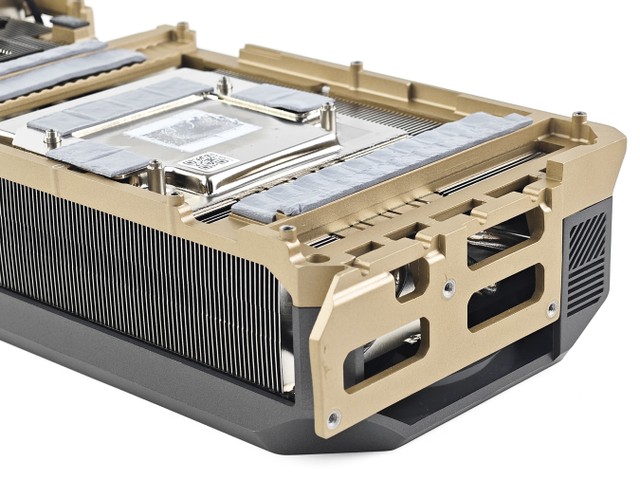 ZOTAC GAMING RTX 5080 AMP Extrem