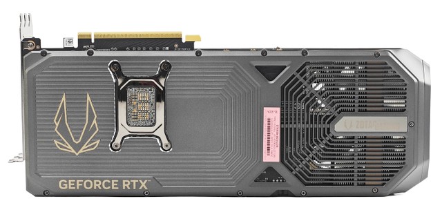 ZOTAC GAMING RTX 5080 AMP Extrem