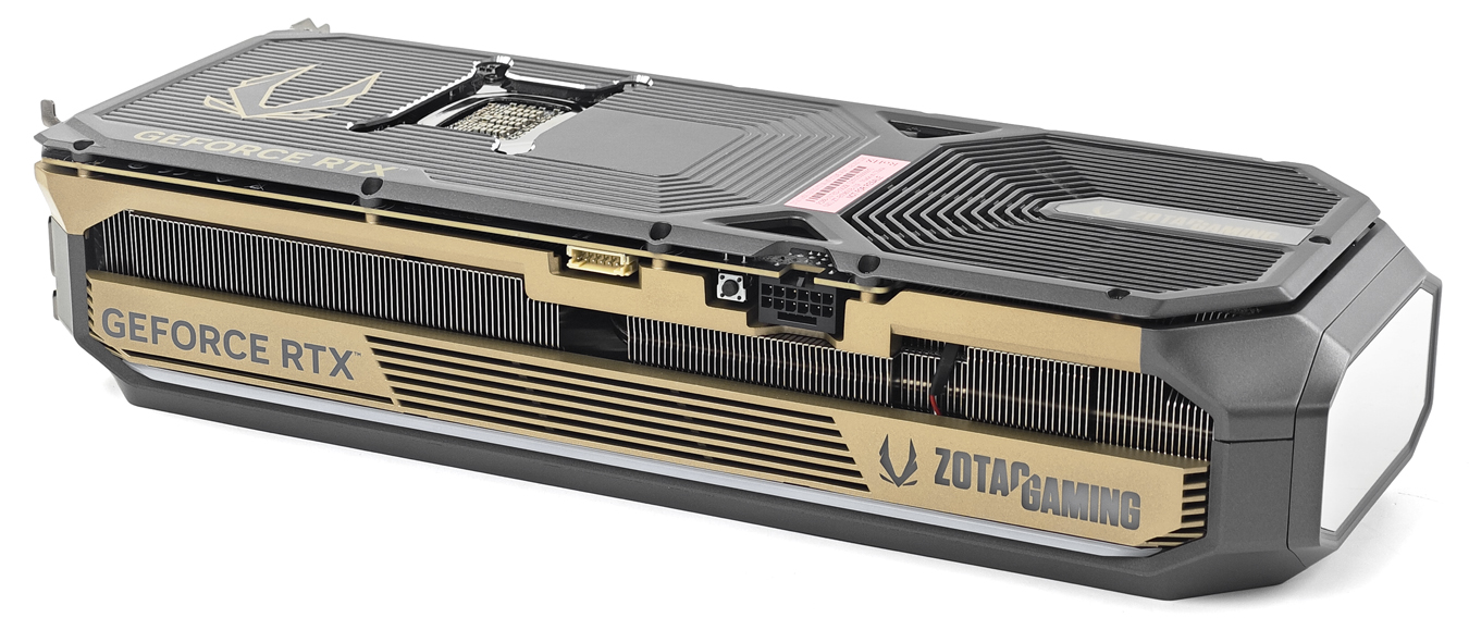 加入 Power Safety Light 功能 !! ZOTAC GAMING GeForce RTX 5080 AMP Extreme ...