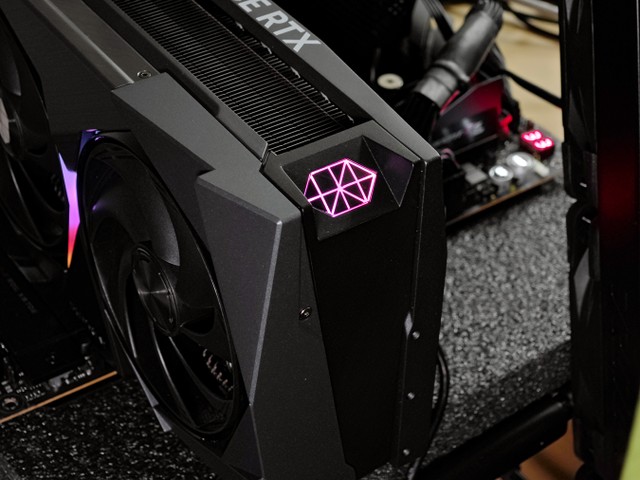 MSI GeForce RTX 5080 16G SUPRIM