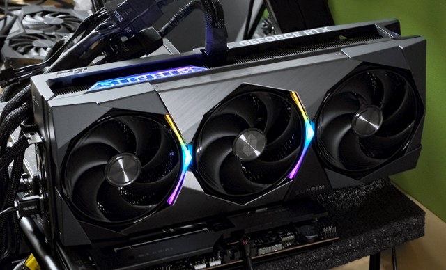 MSI GeForce RTX 5080 16G SUPRIM