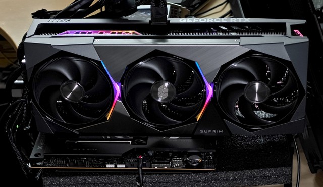 MSI GeForce RTX 5080 16G SUPRIM