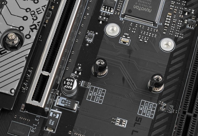 MSi MAG X870E TOMAHAWK WIFI