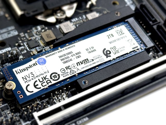 入門Gen 4、6GB/s 極速Kingston NV3 PCIe 4.0 NVMe 2TB SSD - 電腦領域