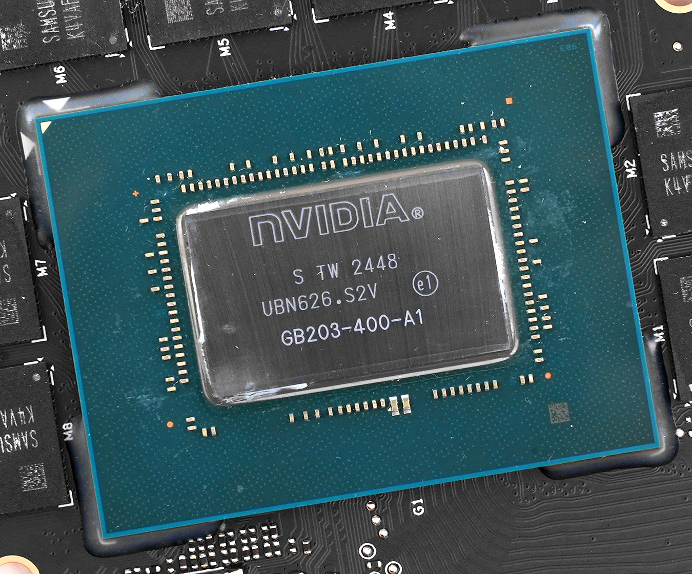 iGame RTX 5080 Ultra W OC