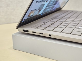 ASUS Zenbook A14 (2025)