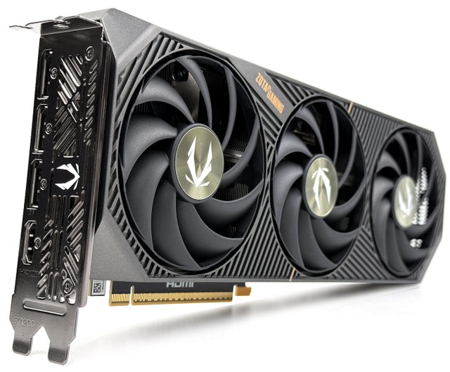 RTX 5070 SOILD