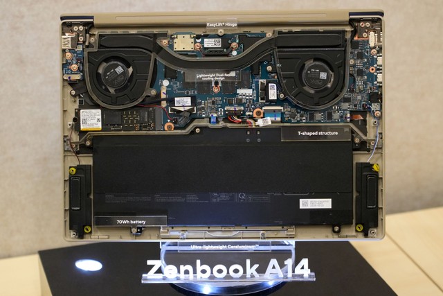 ASUS Zenbook A14 (2025)