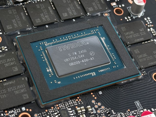 RTX 5080 X3 OC