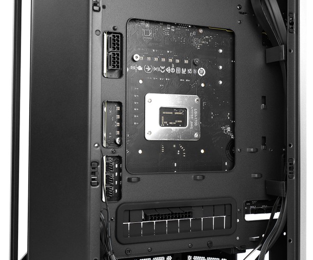 Thermaltake The Tower 300