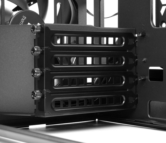 Thermaltake The Tower 300