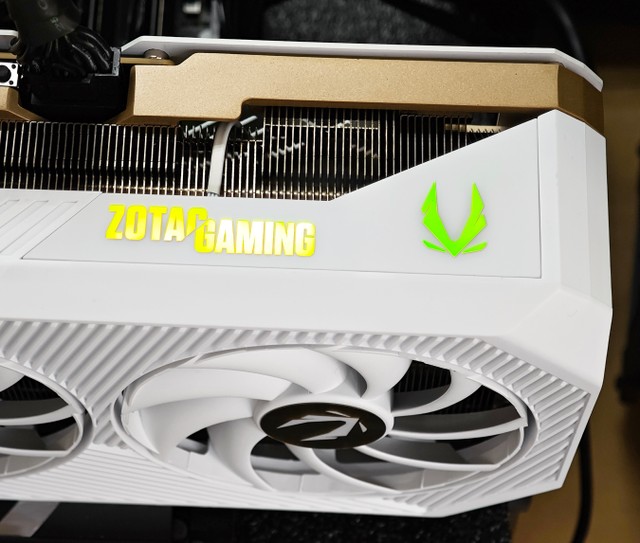 ZOTAC RTX 5080 SOLID OC White