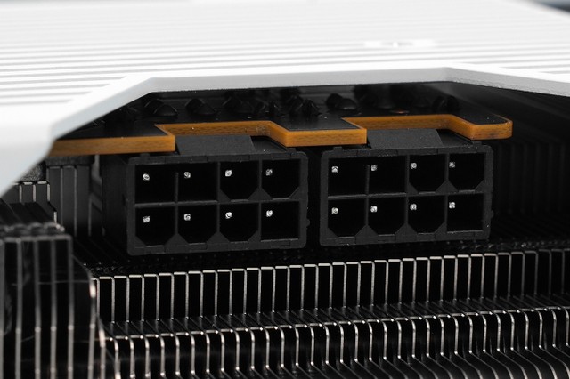 XFX Quicksilver RX 9070 XT White