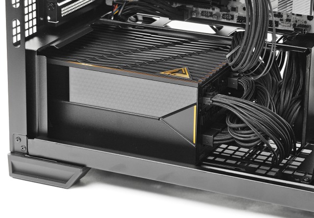 MSI MPG VELOX 300R AIRFLOW PZ 機箱