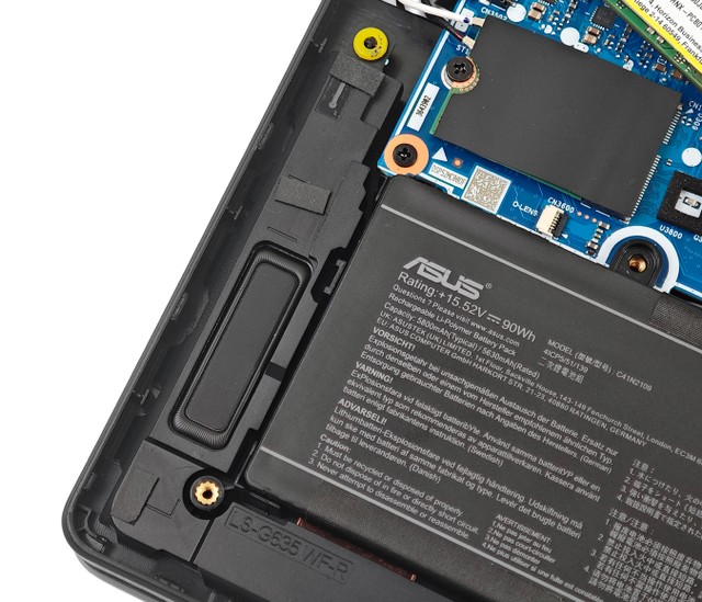 ROG Strix SCAR 16 (2025) G635