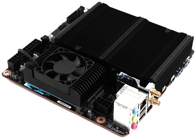 Minisforum BD790i X3D