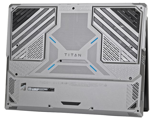 MSI Titan 18 HX AI A2XW 電競筆電