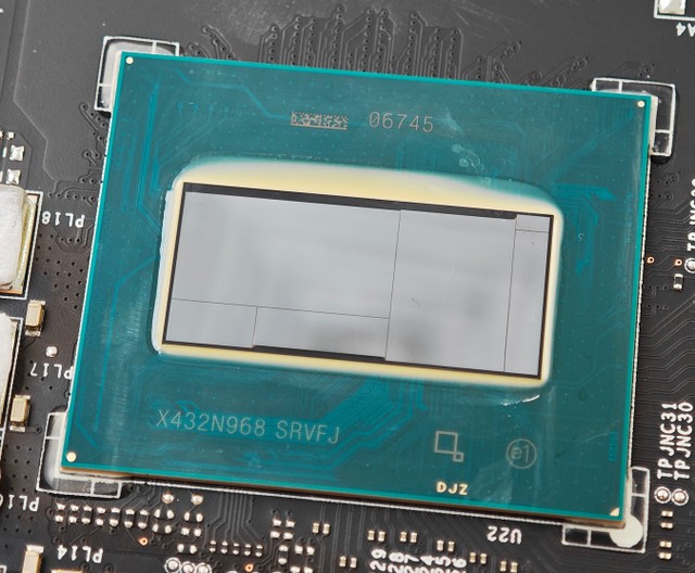 MSI Titan 18 HX AI A2XW 電競筆電