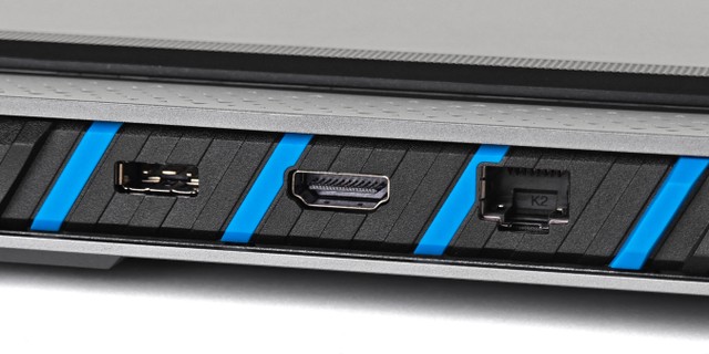 MSI Titan 18 HX AI A2XW 電競筆電