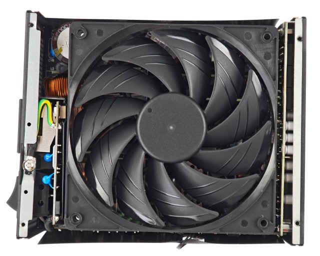 ASRock TC-1650T 鈦金全模組 PSU