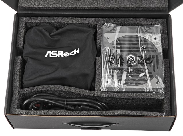 ASRock TC-1650T 鈦金全模組 PSU