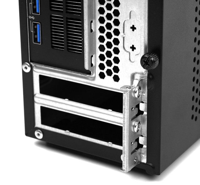 Minisforum 790S7