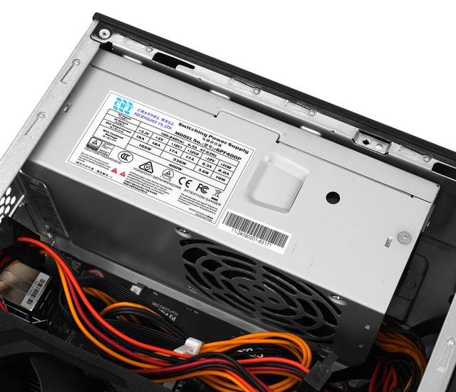 Minisforum 790S7