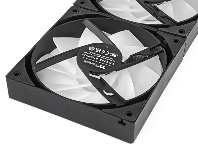 Thermaltake  LA360-S ARGB Sync 一