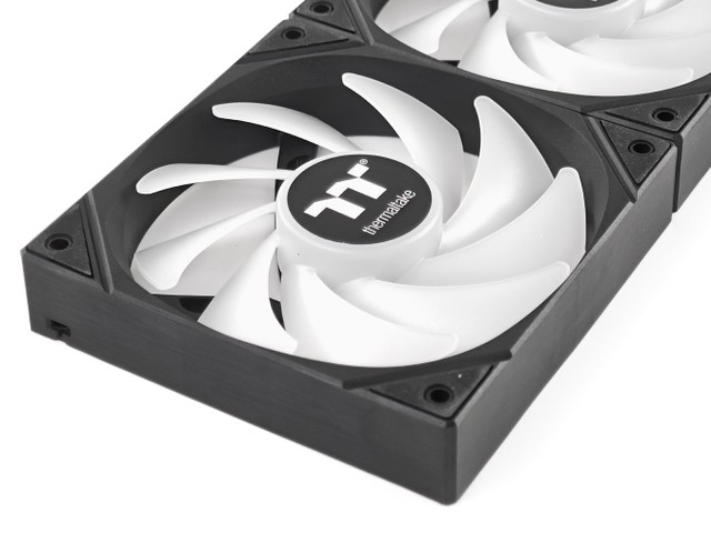 Thermaltake  LA360-S ARGB Sync 一