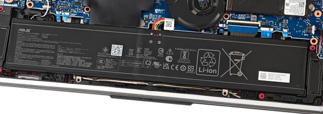 ROG Strix G16 (2025) G614 電競筆電