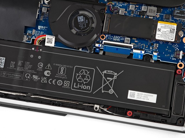 ROG Strix G16 (2025) G614 電競筆電