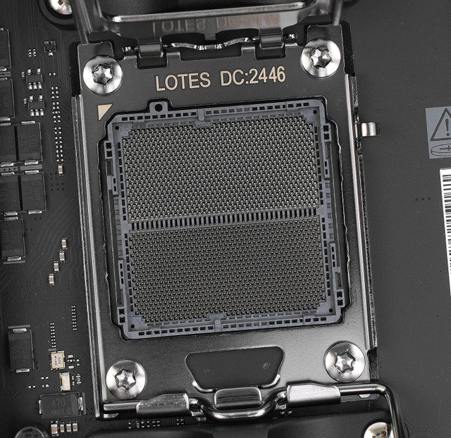 ASUS ROG CROSSHAIR X870E APEX