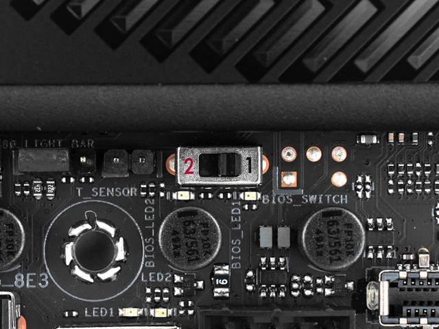 ASUS ROG CROSSHAIR X870E APEX