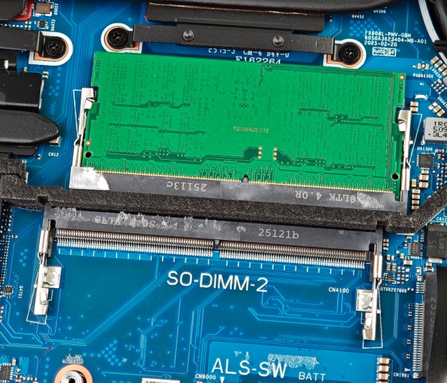 ASUS TUF Gaming F16 (2025) 電競筆電