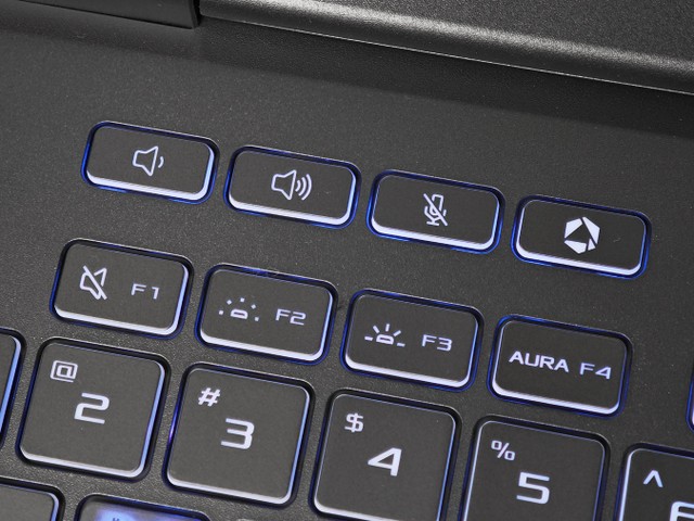 ASUS TUF Gaming F16 (2025) 電競筆電'