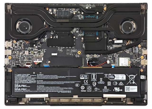 MSI Stealth A16 AI+ A3XWHG 電競筆電