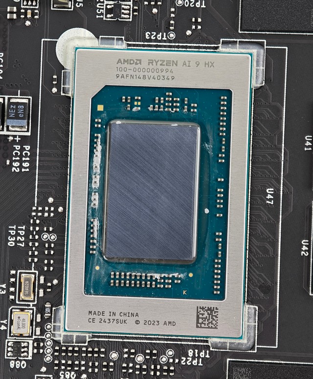MSI Stealth A16 AI+ A3XWHG 電競筆電