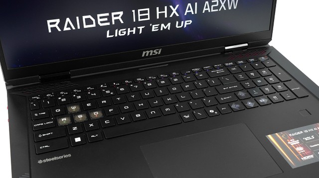 MSI Raider 18 HX AI A2XW