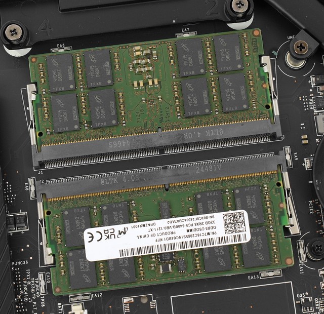MSI Raider 18 HX AI A2XW