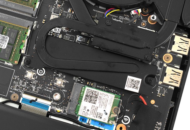 MSI Raider 18 HX AI A2XW