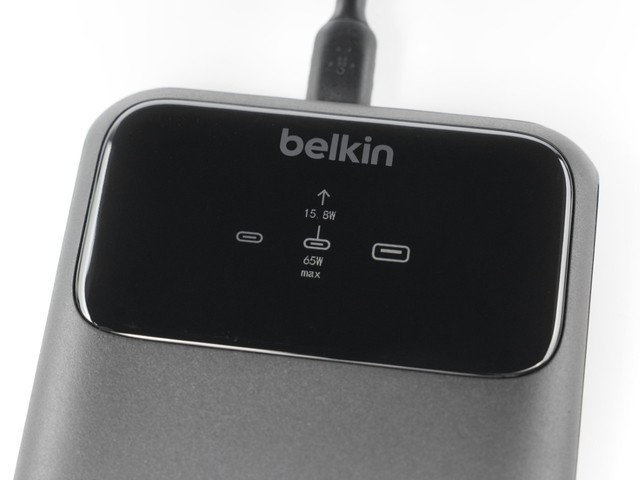 Belkin BoostCharge Pro 手提電腦尿袋
