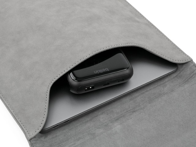 Belkin BoostCharge Pro 手提電腦尿袋