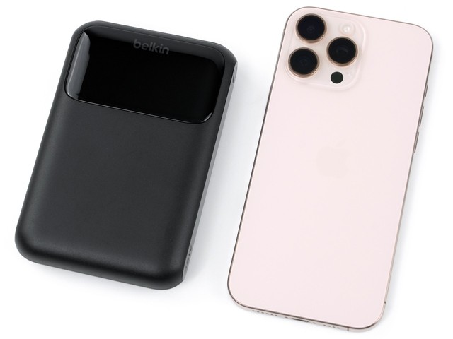 Belkin BoostCharge Pro 手提電腦尿袋