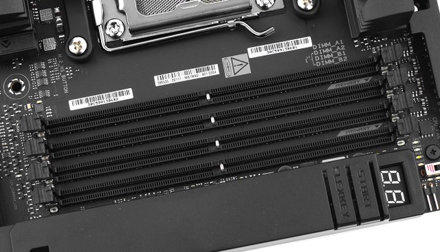 ROG CROSSHAIR X870E HERO BTF