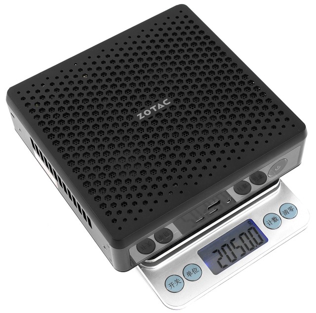 ZOTAC ZBOX MAGNUS EN275060TC